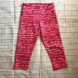 Capri athletic pants